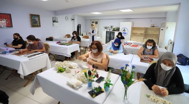 Pamukkale Belediyesi normalleşmeden sonra yaz kurslarını açtı
