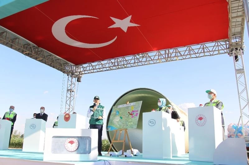 Bakan Pakdemirli: “18 milyon dekar araziyi sulamaya açtık”
