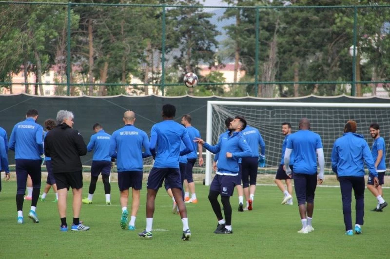 Mehmet Özdilek: “Puan tablosunda kaybettiğimiz noktaya geri geleceğiz”

