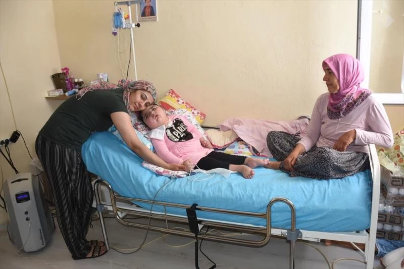 Çocuğun bademcik ameliyatında 