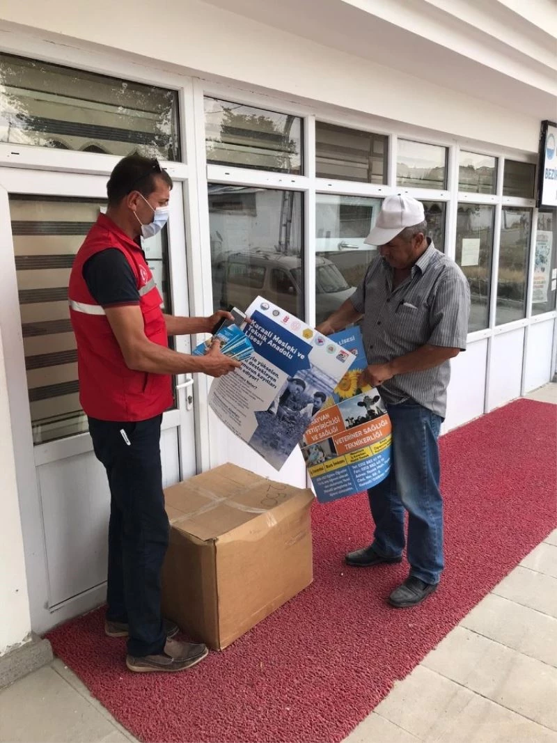 Bayram namazı için 15 bin adet seccade dağıtıldı
