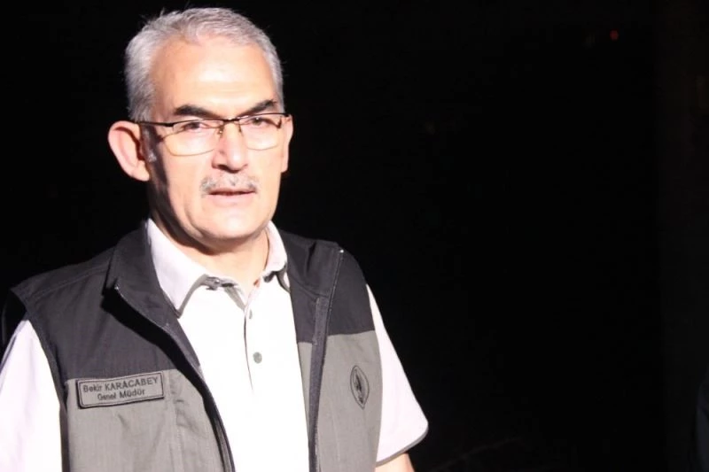 Karacabey: “Bizler bir an önce buradaki yangını da kontrol altına almak için gayret ediyoruz”
