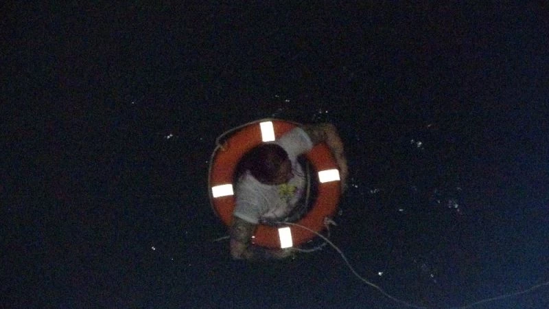 Genç kadın taksiden inip göle atladı, itfaiye boğulmaktan kurtardı
