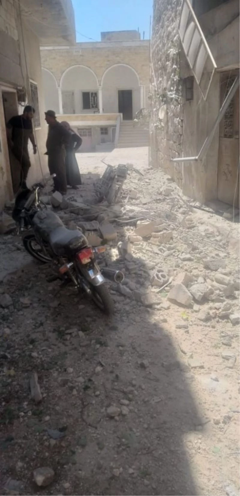 Esad rejiminden İdlib’in güneyine hava saldırısı
