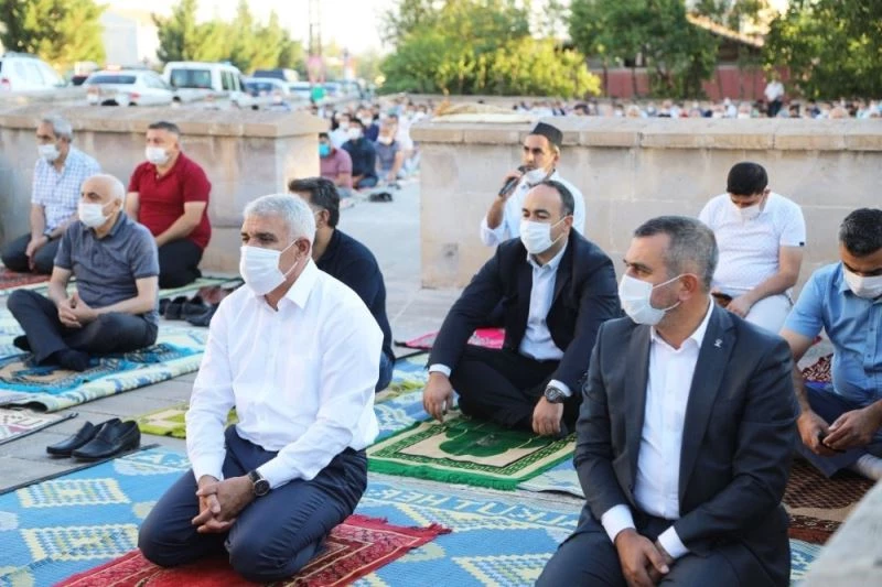 Uzun yıllar sonra Eskimalatya Namazgah’ta Kurban Bayramı namazı kılındı
