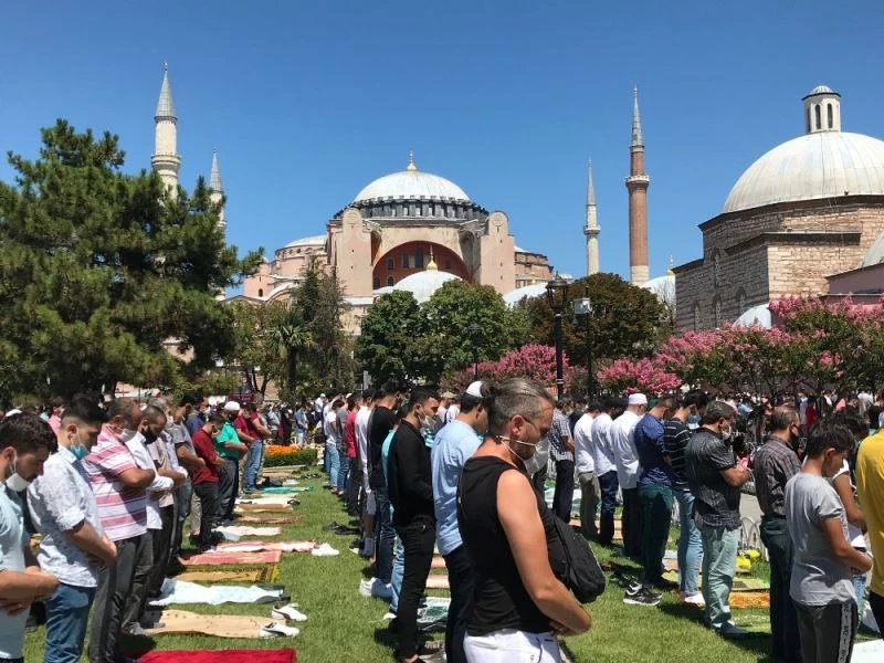 Ayasofya-i Kebir Cami-i Şerifi’nde ikinci cuma namazı
