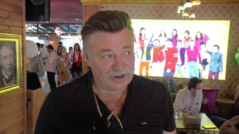 Ümraniye’de sosyal mesafeli Yeşilçam konseptli kafe açıldı
