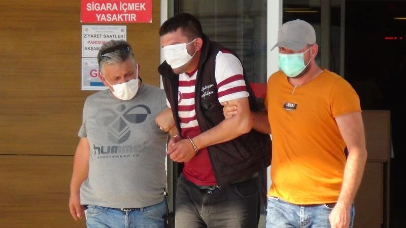 Bursa’da kamyonet çaldı, adliyeye sevk edilirken maskeyle gözünü kapattı
