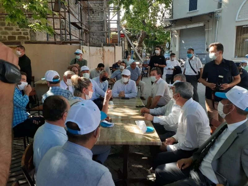 İzmir Valisi Köşger’den Zeus Sunağı açıklaması
