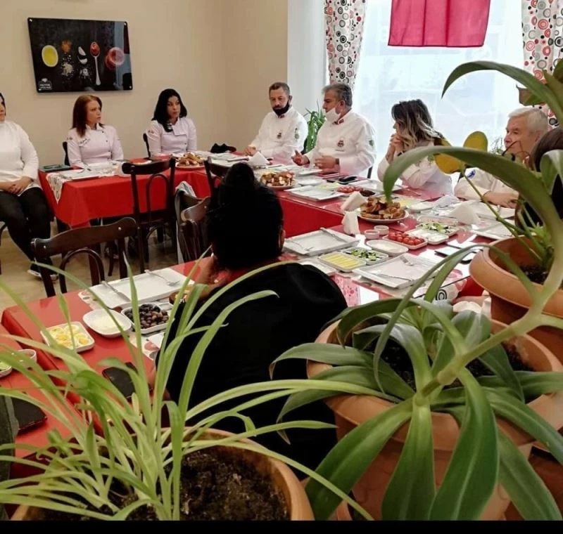 Aşçılar Derneği’nde Kadın Kolları ARGE Kurulu kuruldu
