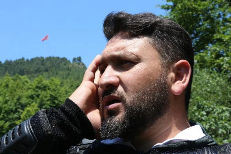 Dağa taşa Kur’an okuyan hurdacı sosyal medyada büyük ilgi gördü
