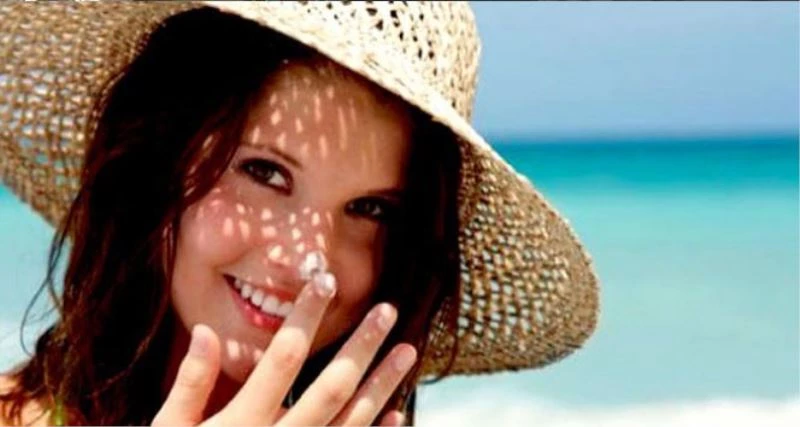 Telefon, bilgisayar ve tabletten yansıyan ışınlar cilde zarar veriyor
