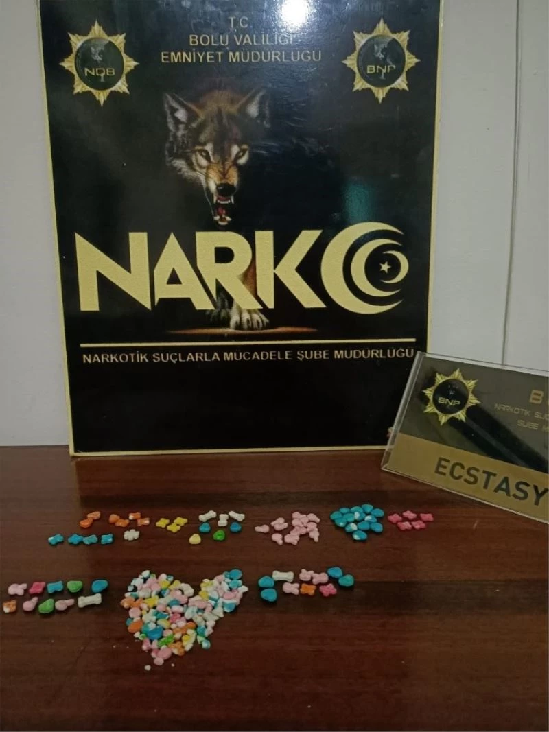 Bolu’da polis kovalamacasında yakalanan uyuşturucu satıcısı tutuklandı
