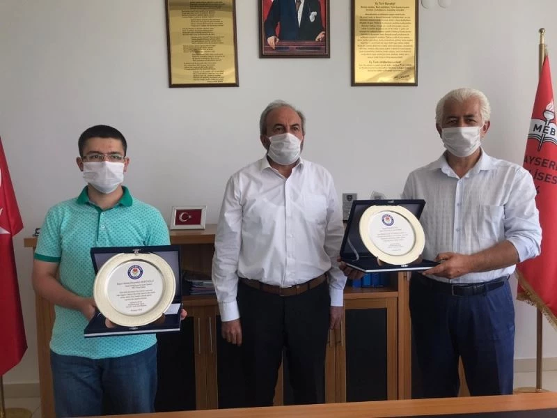 4 senede hazırlandığı sınavda Türkiye ikincisi oldu
