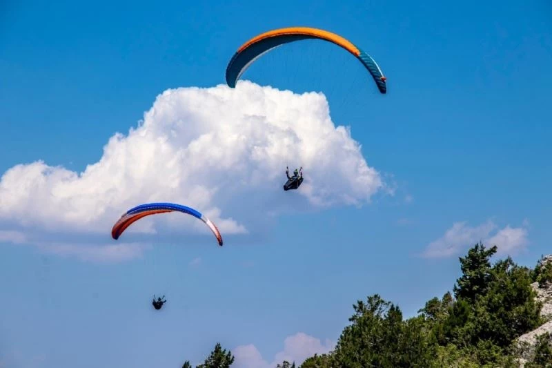 Şalvarlı yamaç paraşütü
