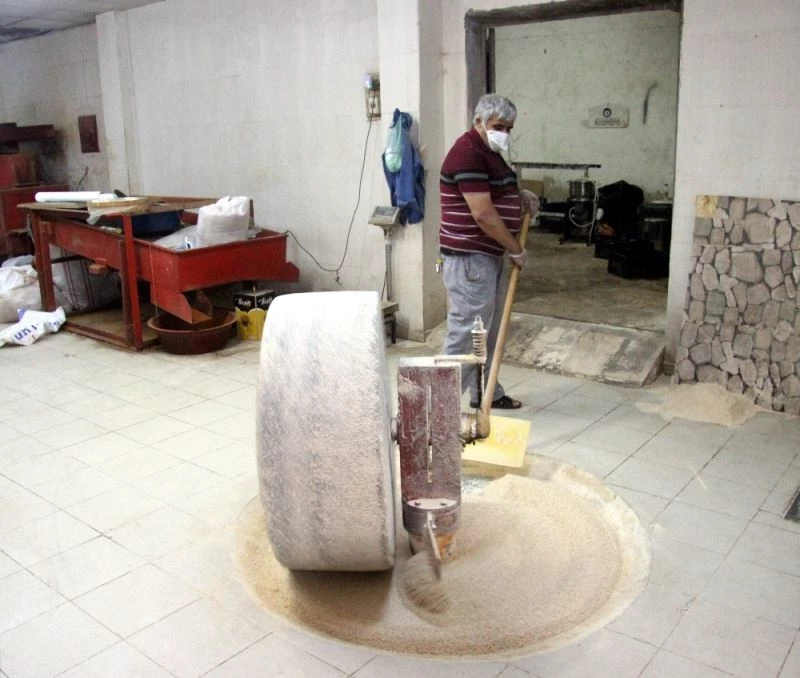 Yüzyıllara meydan okuyan devlip ile dövme üretiliyor
