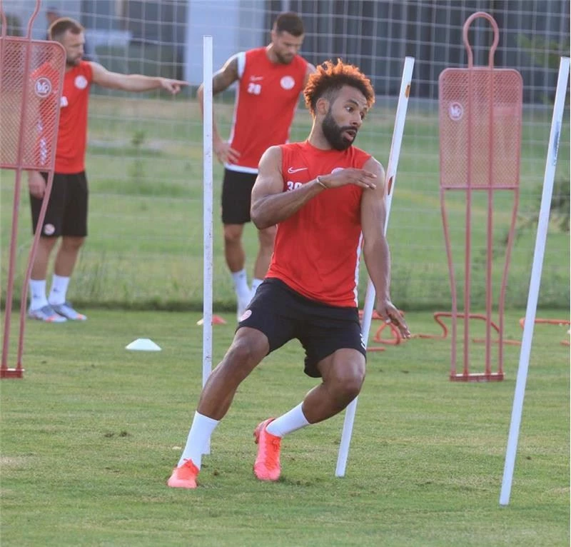 Antalyaspor, Trabzonspor deplasmanına 9 eksikle gidiyor
