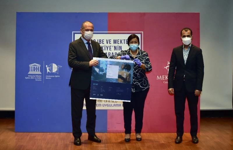 Uluslararası STEM Müfredatı’nın teslimi Mektebim Koleji’ne gerçekleştirildi
