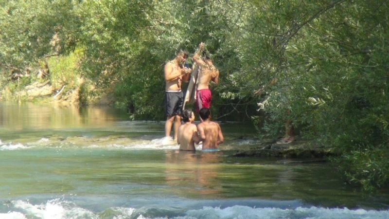 Ne tabelalar ne tel örgüler durduramıyor, her yıl insanlar boğuluyor
