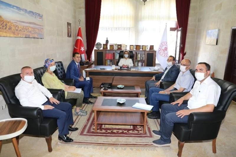 Vali Becel, İl Kültür ve Turizm Müdürlüğünü ziyaret etti
