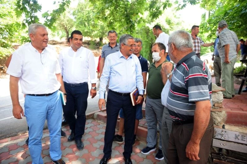 Topaloğlu, Beycik sakinlerinin şikayetlerini dinledi.
