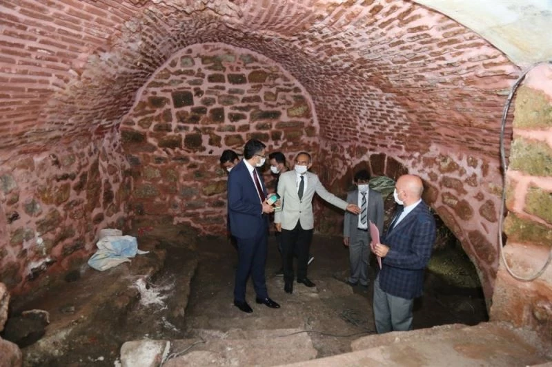 Tarihi su sarnıcı ve mescide restorasyon
