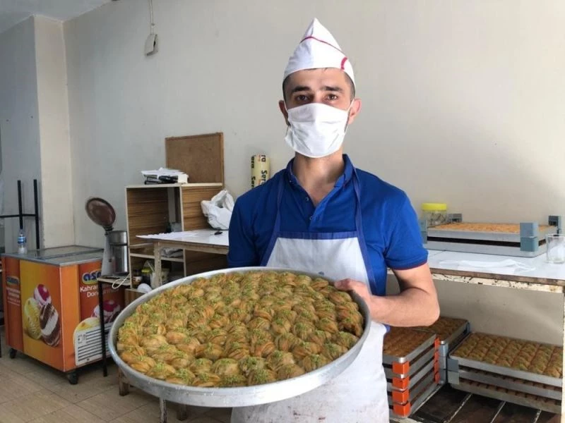 Ağzındaki sigarayla Türkiye gündemine gelen çocuğun babası İHA’ya konuştu
