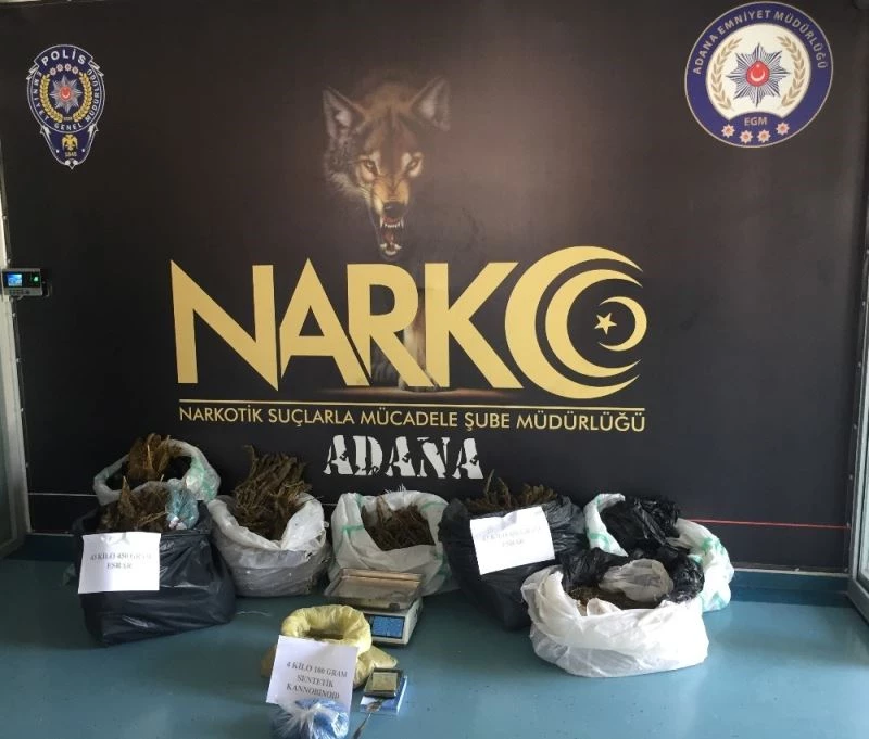 Uyuşturucuyu ahırdaki gübrede saklamışlar
