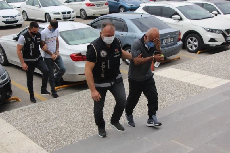 Bolu’da TEM otoyolunda 8 kilo 572 gram esrar yakalandı:
