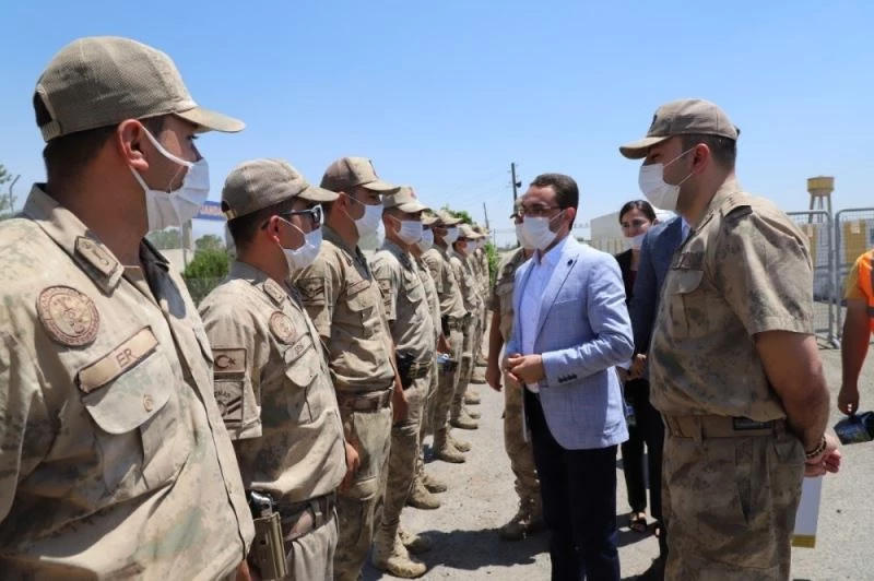 Kaymakam Sinanoğlu güvenlik güçlerinin bayramını kutladı
