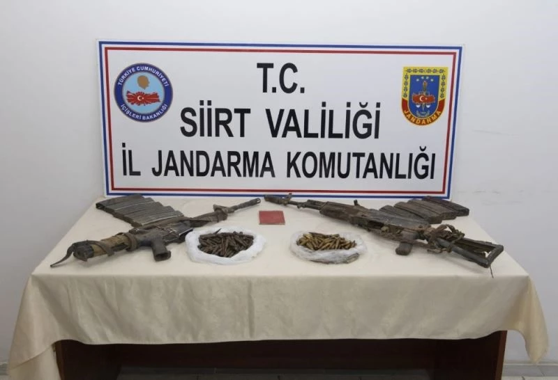 Siirt’te etkisiz hale getirilen 2 teröriste ait mühimmat ele geçirildi
