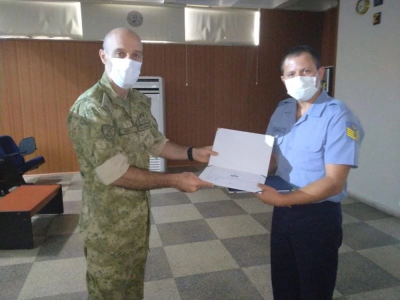 -Paraşütlü Arama Kurtarma Timinin astsubayları ilk atlayışını gerçekleştirdi
