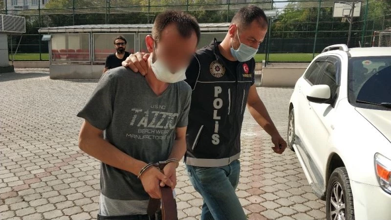 Uyuşturucu paketleriyle yakalandı
