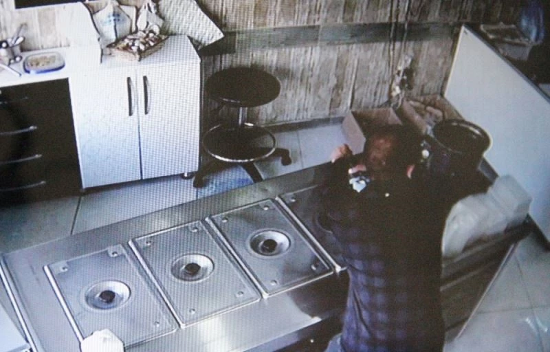 Dondurmacıda cep telefonu hırsızlığı kamerada
