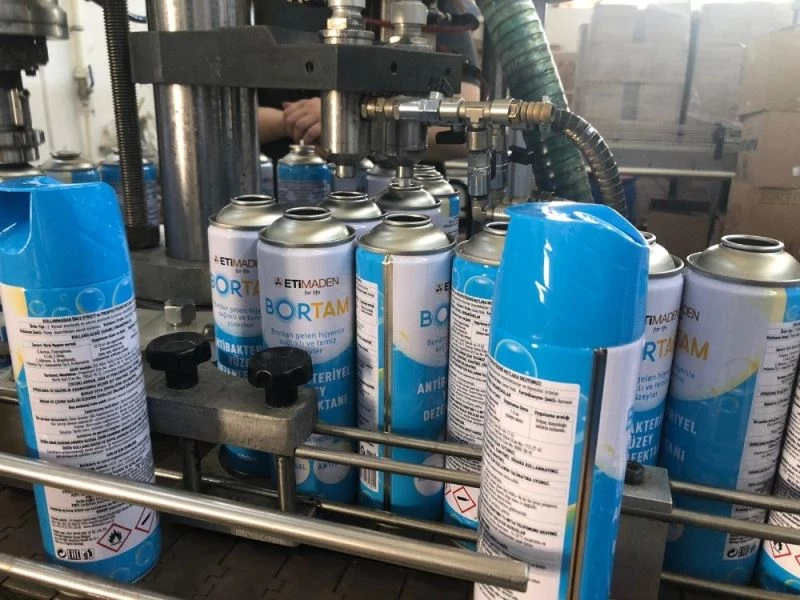 Enerji ve Tabii Kaynaklar Bakanı Fatih Dönmez, bor madeninin de içinde olduğu ortam ve yüzey dezenfektanı BORTAM’ın Ar-Ge sürecinin tamamlandığını belirterek seri üretime başlandığını açıkladı.
