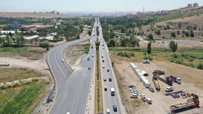 Başkent’te trafik yoğunluğunu azaltacak projeler hızla ilerliyor
