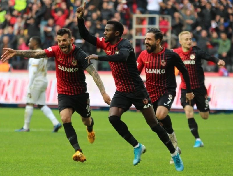 Gaziantep FK, Kayode transferini akıya aldı
