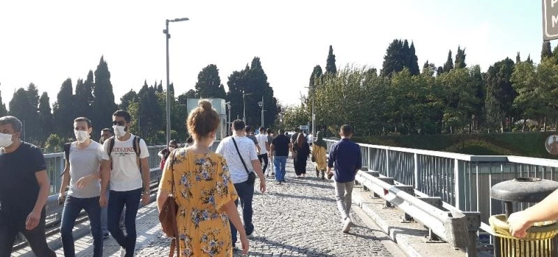 Metrobüslerde dikkat çeken yoğunluk
