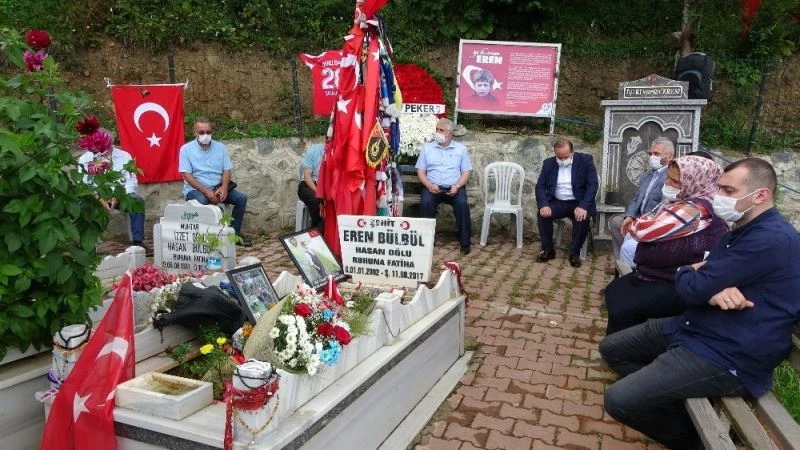 Eren Bülbül şehit edilişinin 3. yıldönümünde mezarı başında anıldı
