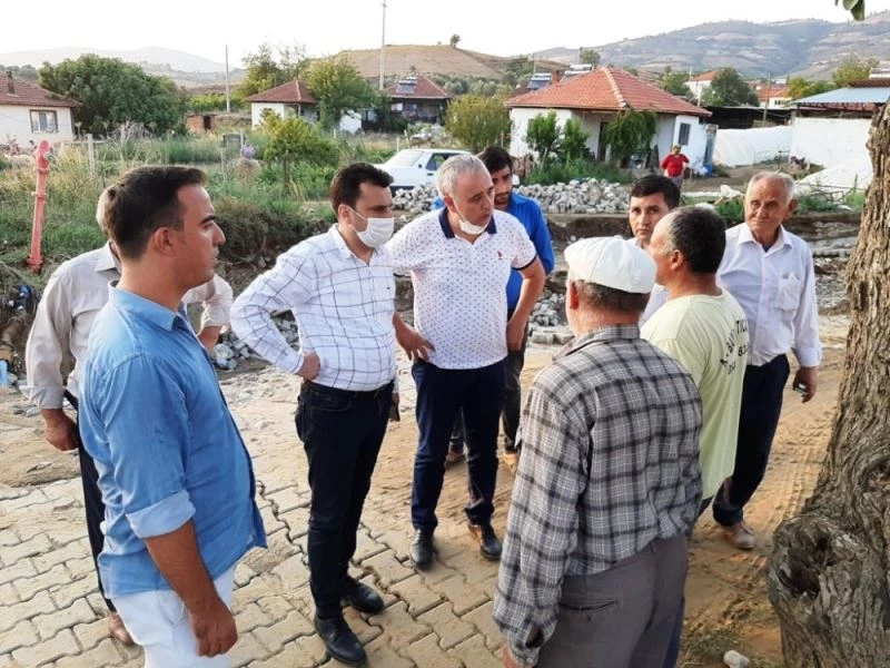CHP’li vekiller sel felaketinden etkilenen Sarıgöl’de
