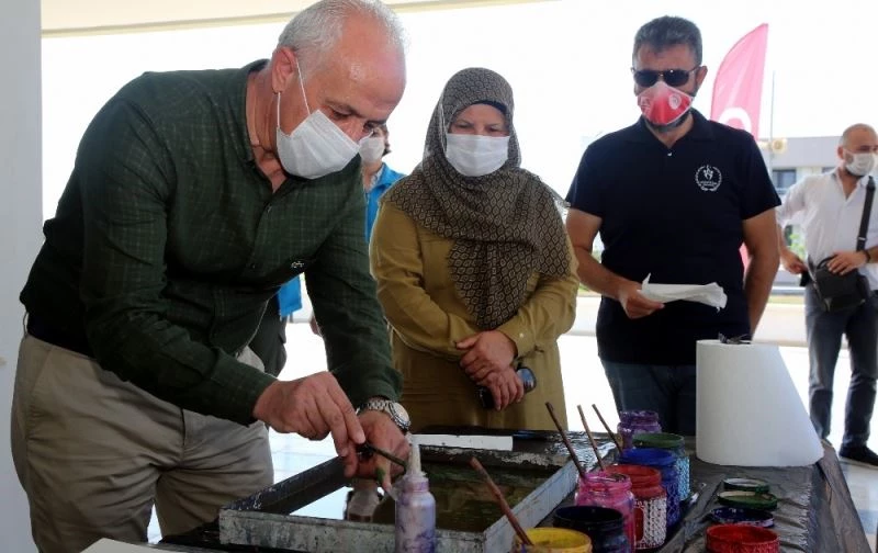 Başkan Gültak, kamptaki anneler ve kızlarıyla buluştu
