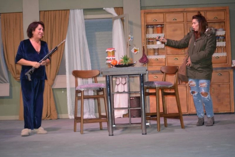 Ayvalık’ta “Plastik Aşklar” rüzgarı esti
