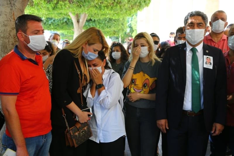 Öldürülen avukatın cenazesinde gözyaşları sel oldu
