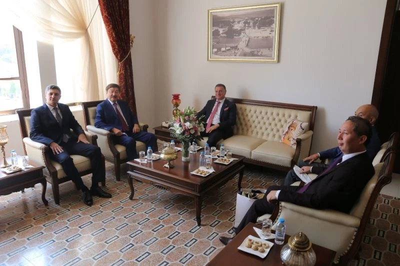 Başkan Lütfü Savaş, büyükelçileri ağırladı
