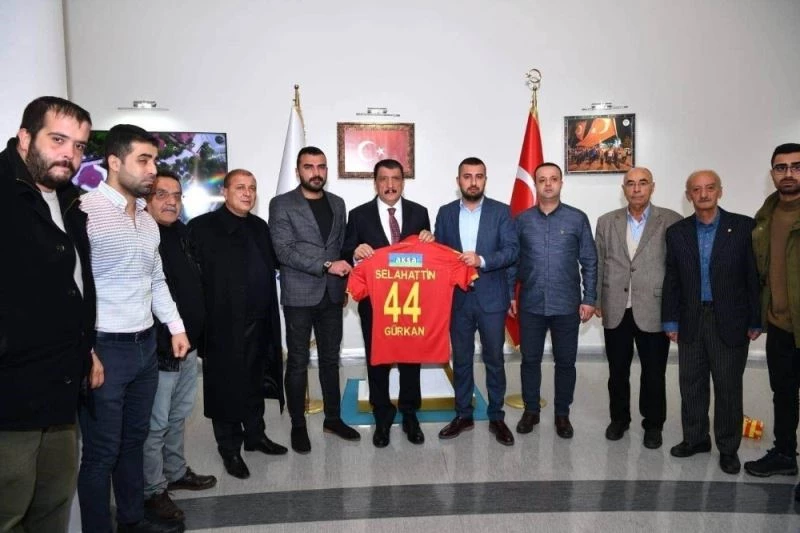 Derebeyleri’nden Gürkan’a teşekkür
