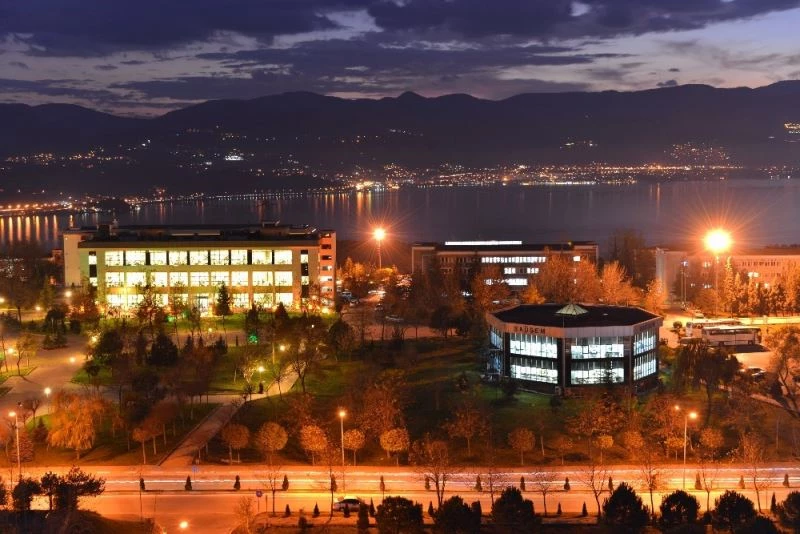 SAÜ bölümleri işverenlerin gözdesi oldu
