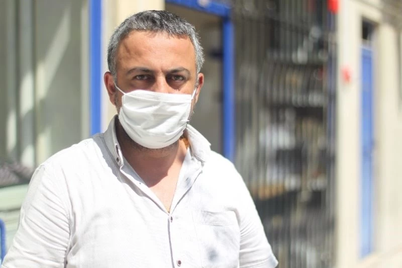 Üç çocuk kamerayı kırıp dükkanlara zarar verdi
