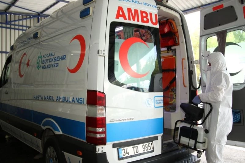 Hasta nakil ambulansları her gün dezenfekte ediliyor
