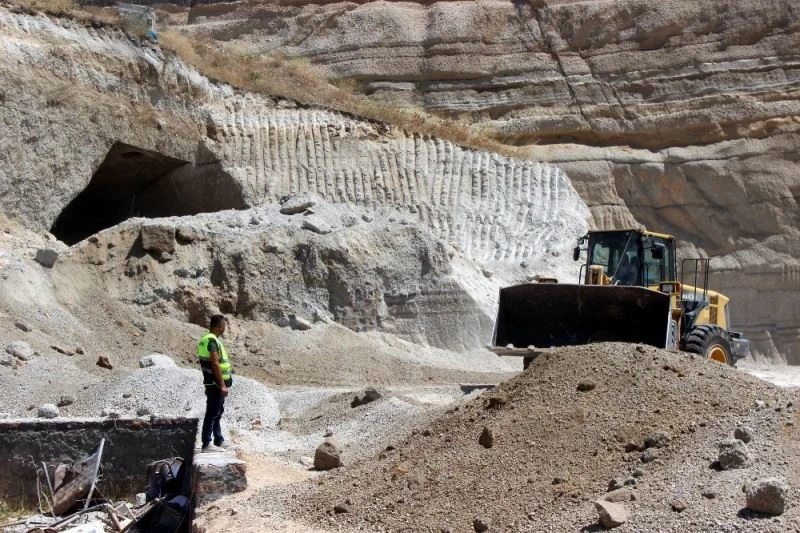 Ahırı çöken aile eski düzenine dönmek istiyor
