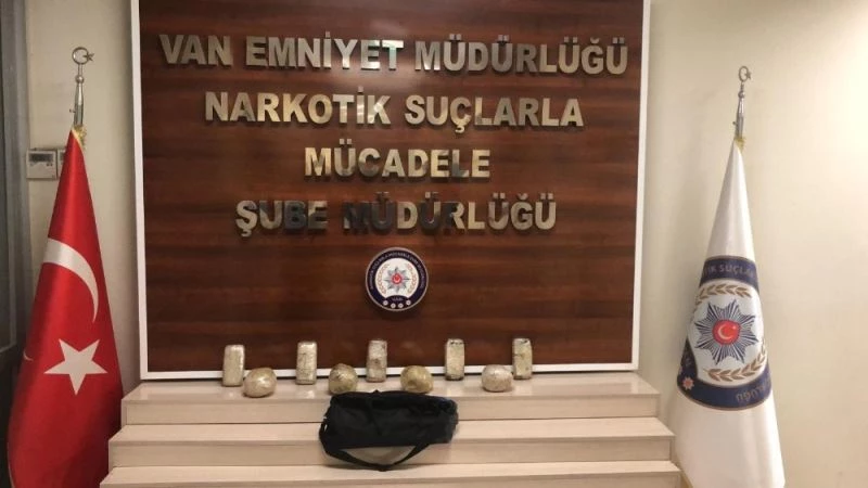 Van’da ‘torbacı’ diye tabir edilen şahsın üzerinde 6 kilo eroin çıktı
